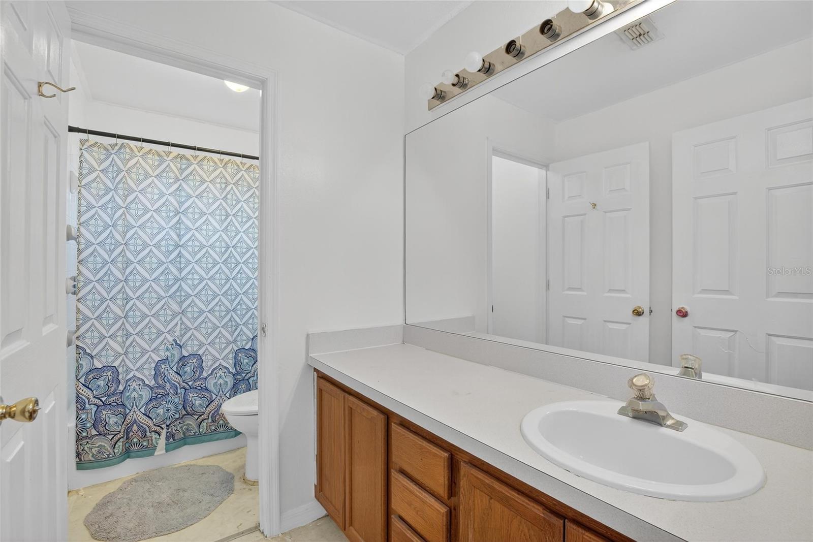 Image 12 of 41 For 449 Majesty Drive