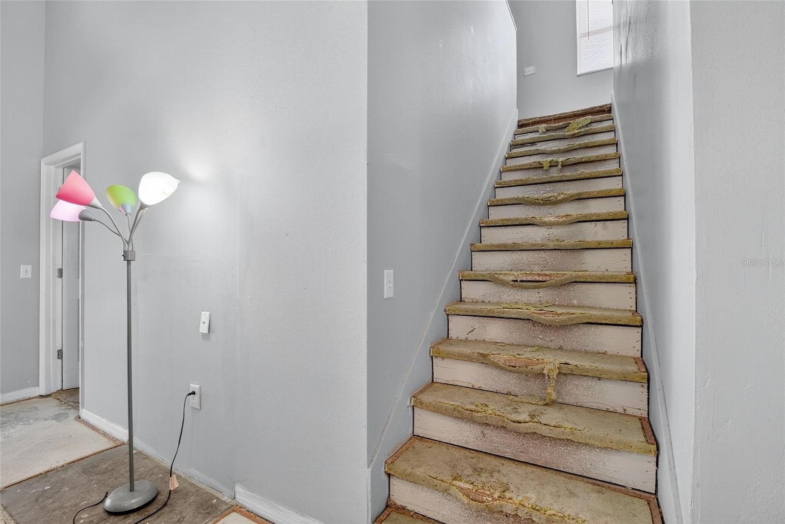 Image 25 of 41 For 449 Majesty Drive