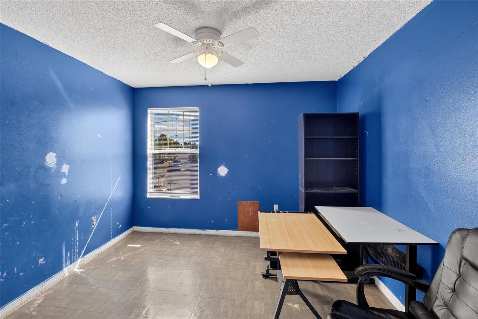 Image 28 of 41 For 449 Majesty Drive