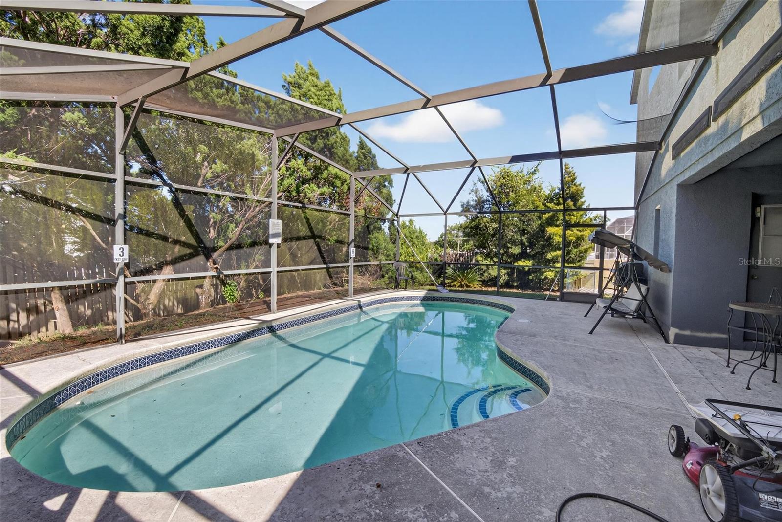 Image 35 of 41 For 449 Majesty Drive