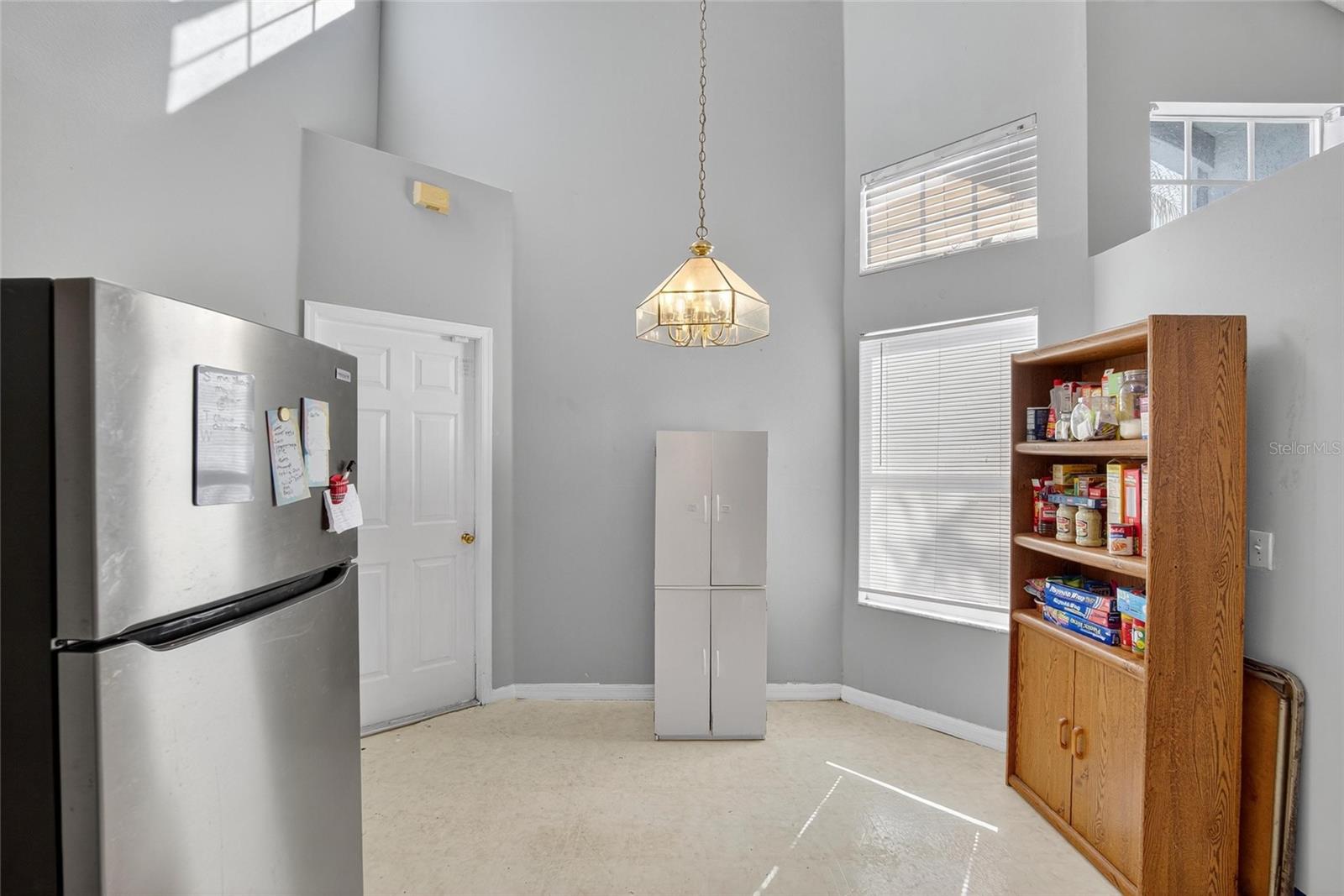 Image 7 of 41 For 449 Majesty Drive