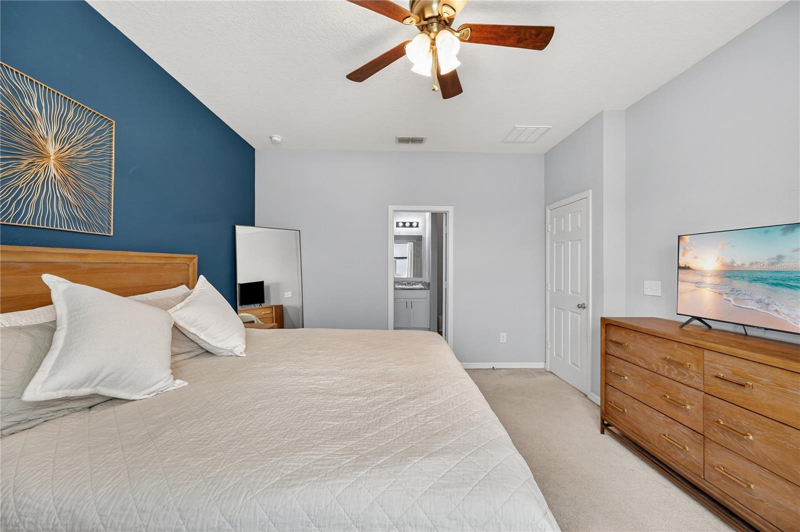 Image 18 of 39 For 4368 Moon Shadow Loop