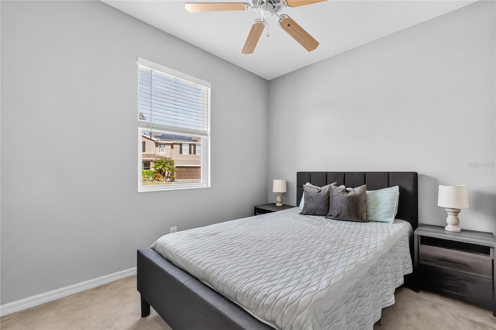 Image 25 of 39 For 4368 Moon Shadow Loop