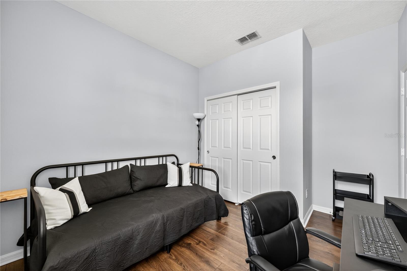 Image 27 of 39 For 4368 Moon Shadow Loop