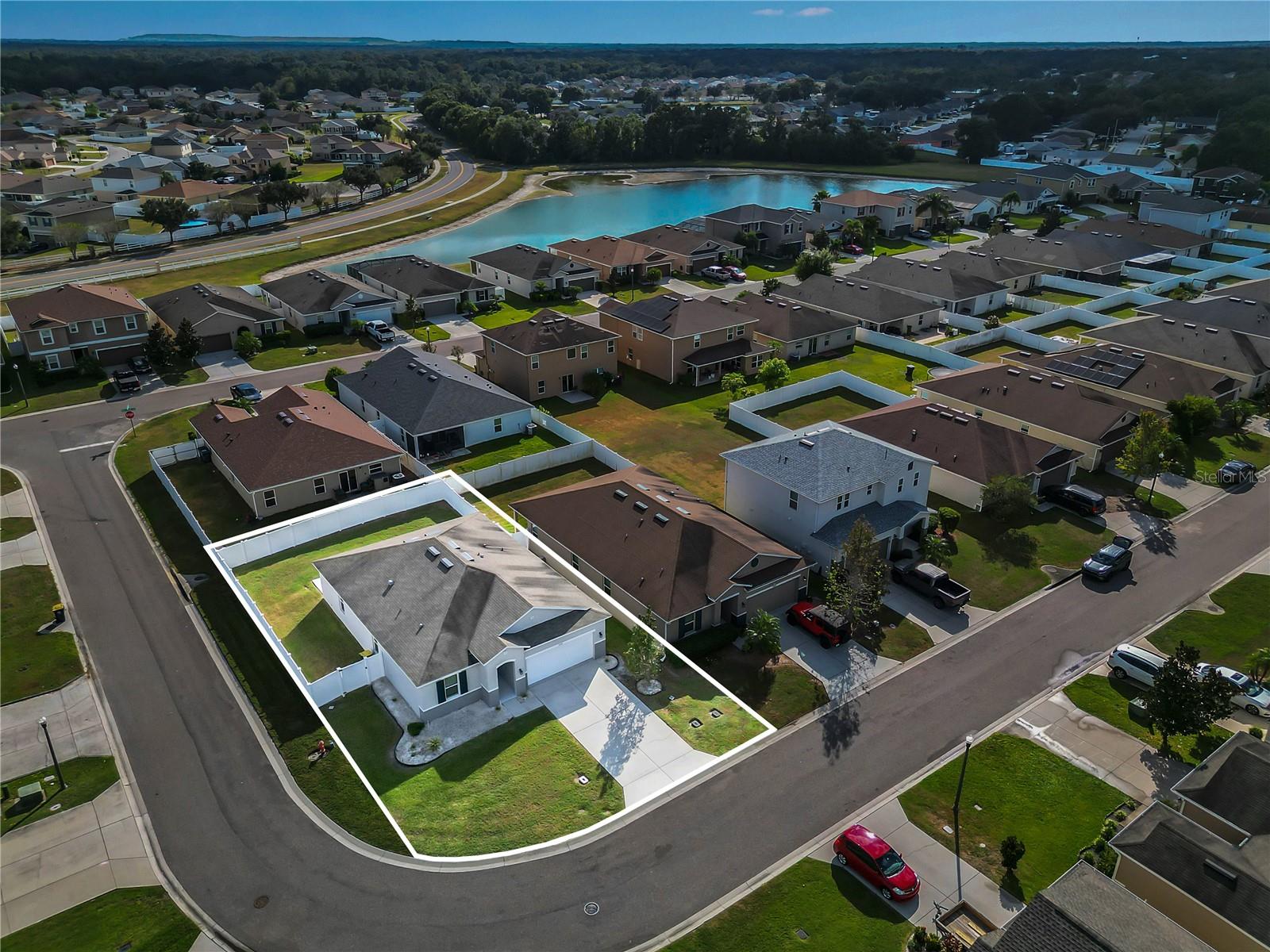 Image 34 of 39 For 4368 Moon Shadow Loop