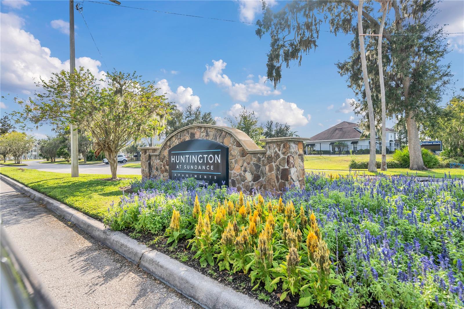 Image 39 of 39 For 4368 Moon Shadow Loop