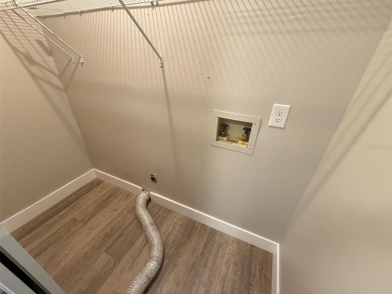 Image 14 of 15 For 3588 Raintree Lane