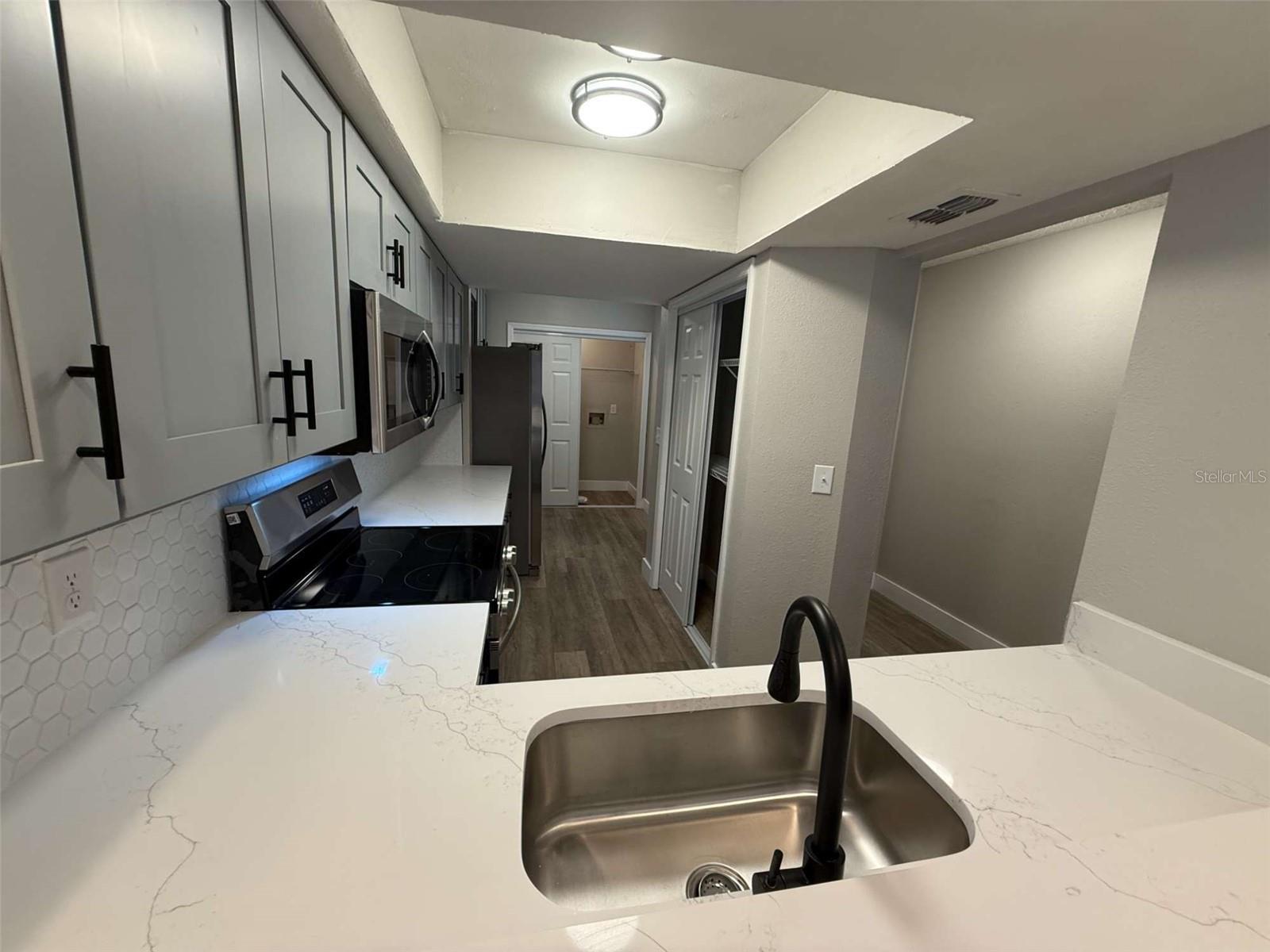 Image 4 of 15 For 3588 Raintree Lane