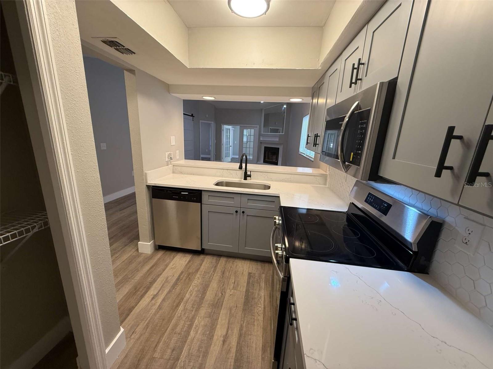 Image 6 of 15 For 3588 Raintree Lane