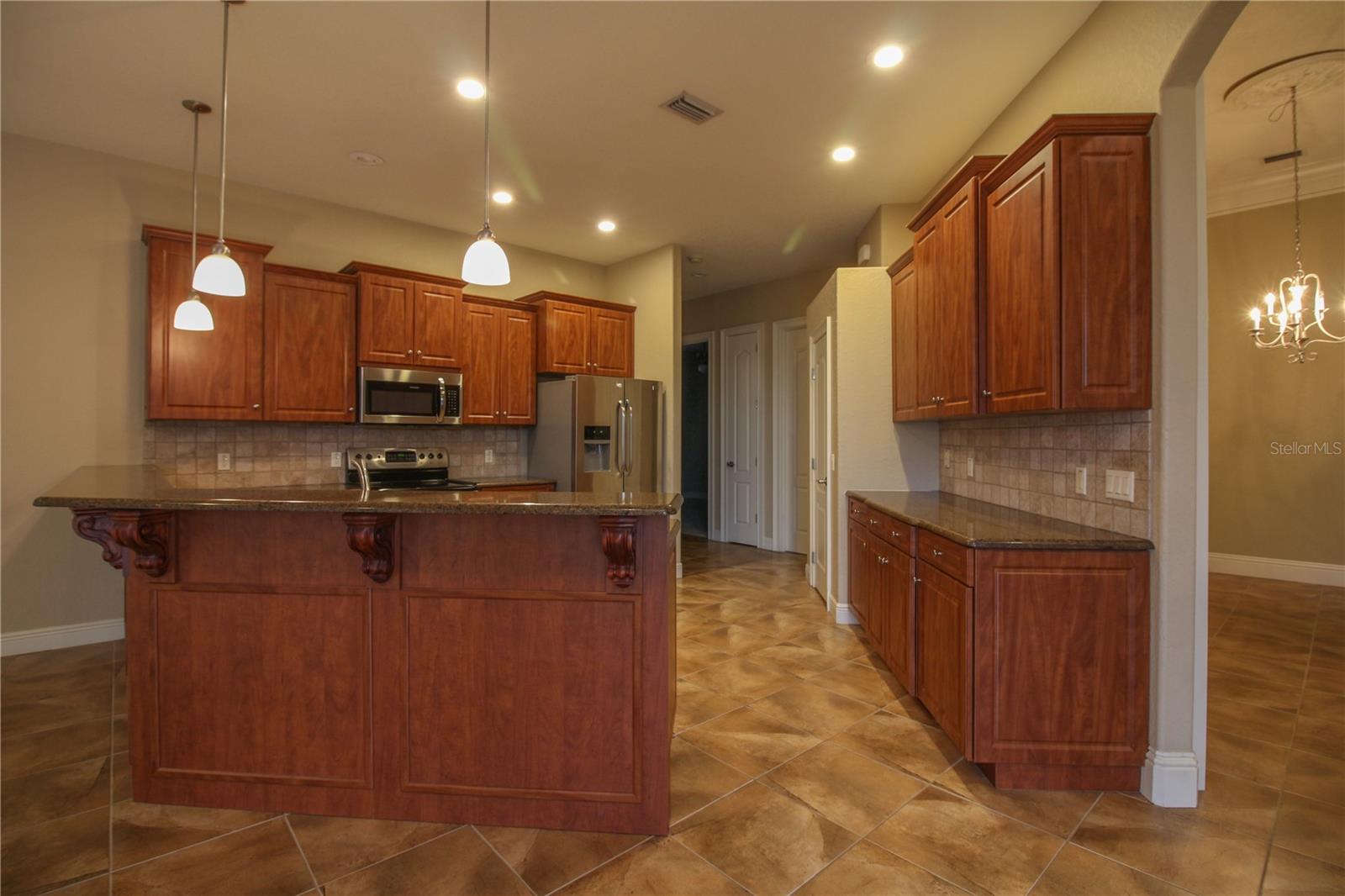 Image 11 of 25 For 5628 Vintage View Boulevard