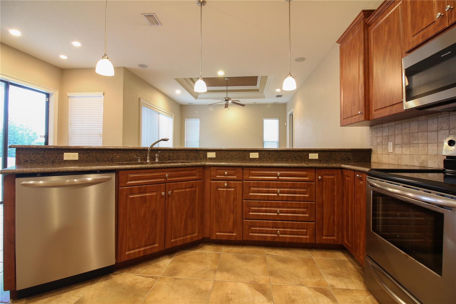 Image 14 of 25 For 5628 Vintage View Boulevard