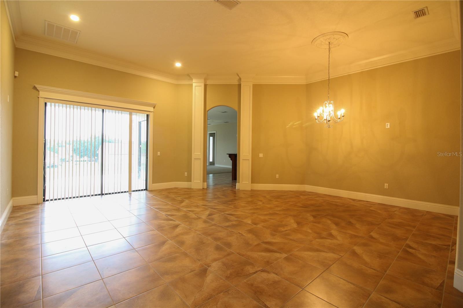 Image 3 of 25 For 5628 Vintage View Boulevard