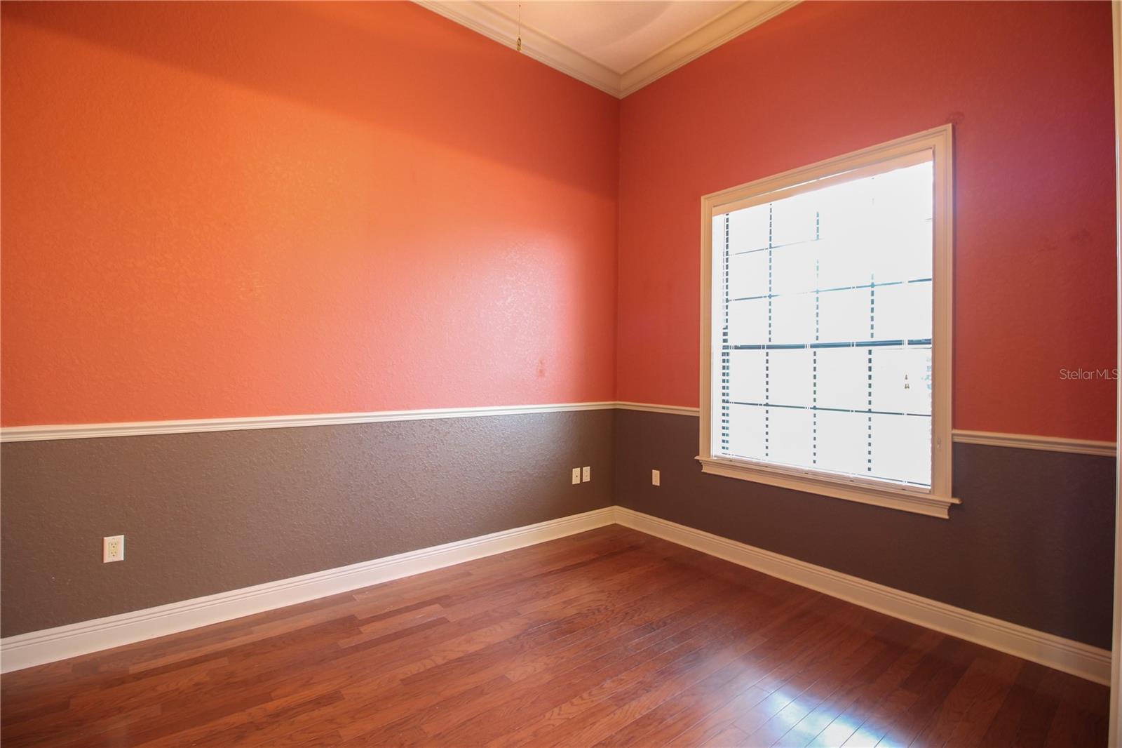 Image 5 of 25 For 5628 Vintage View Boulevard