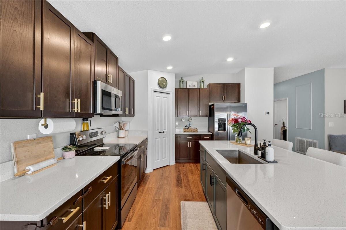 Image 11 of 34 For 3701 Diving Dove Lane