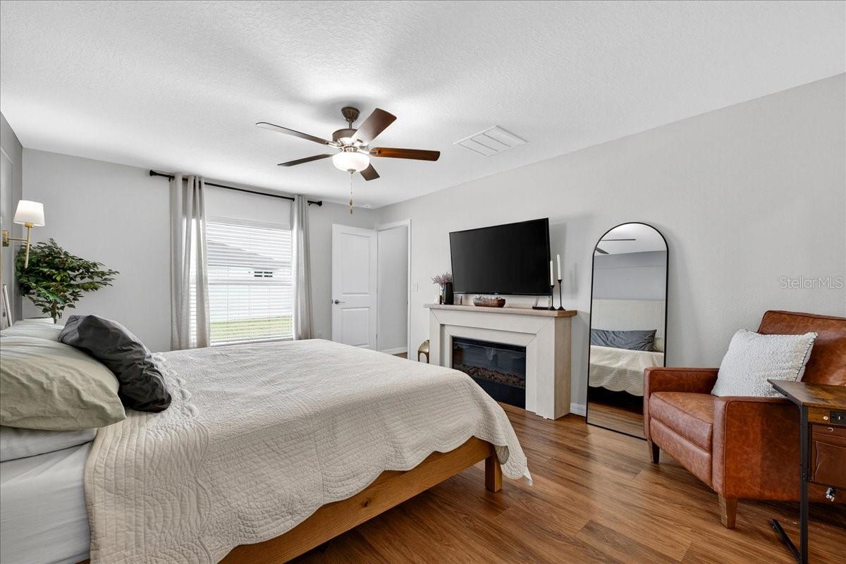 Image 18 of 34 For 3701 Diving Dove Lane