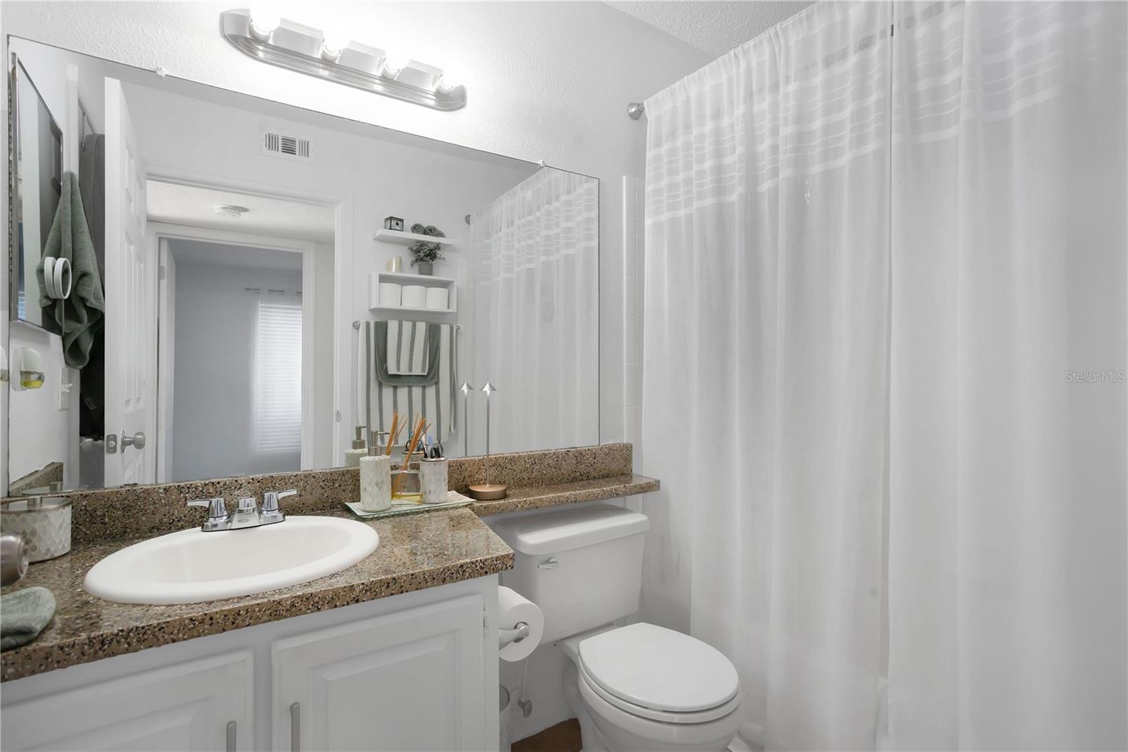 Image 14 of 31 For 9481 Highland Oak Drive 702