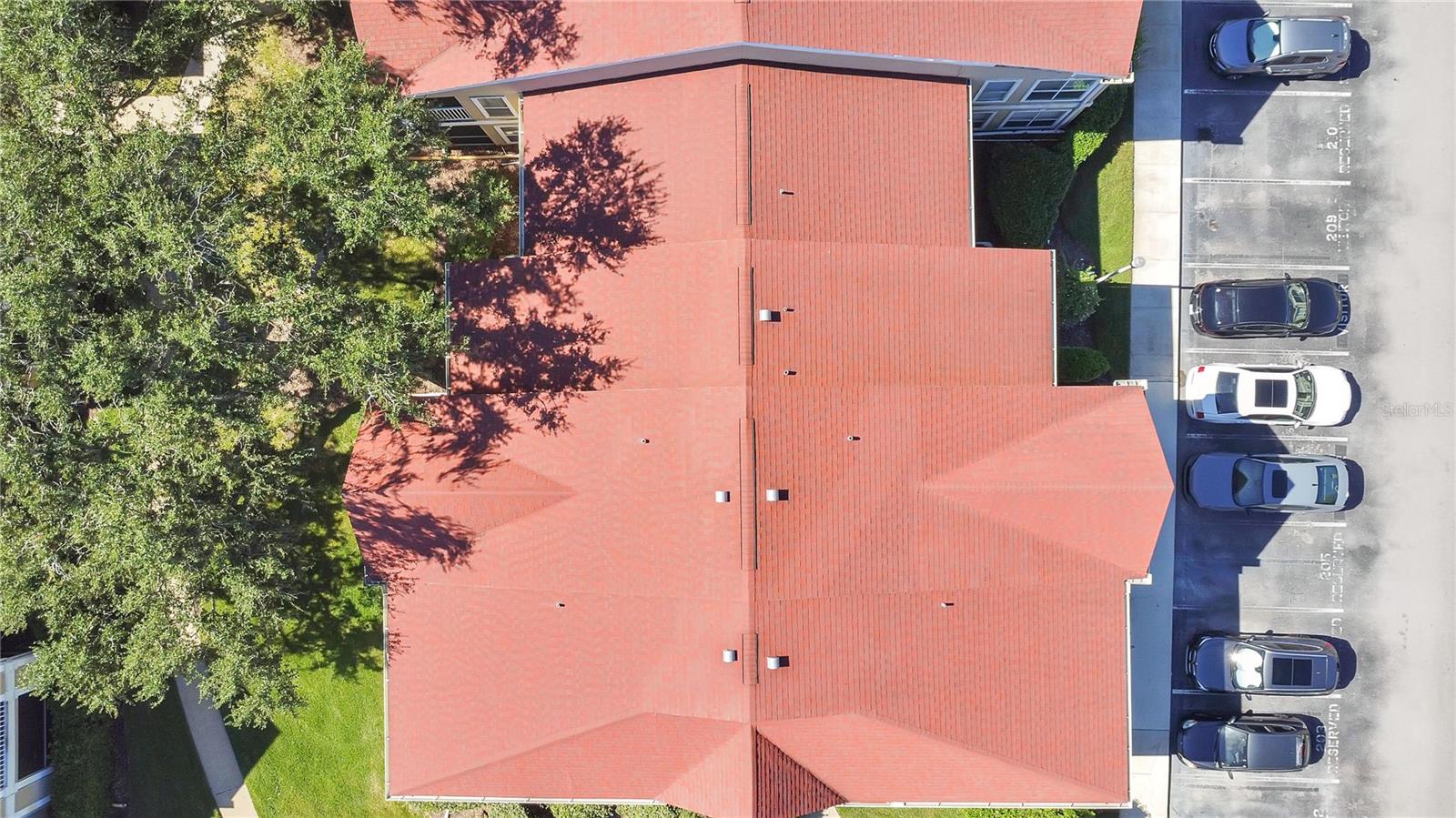 Image 25 of 31 For 9481 Highland Oak Drive 702