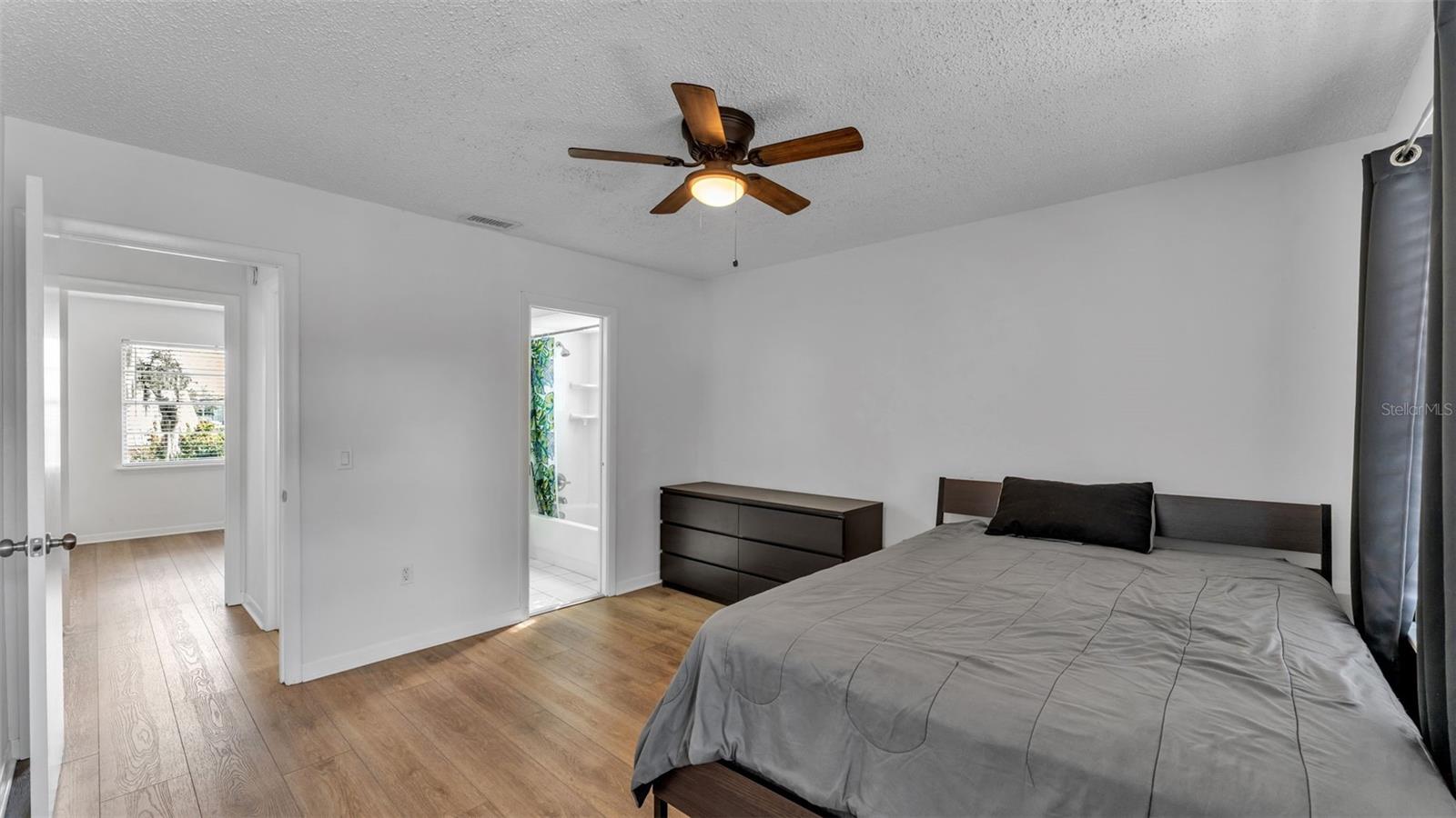 Image 11 of 30 For 4654 Gary Avenue