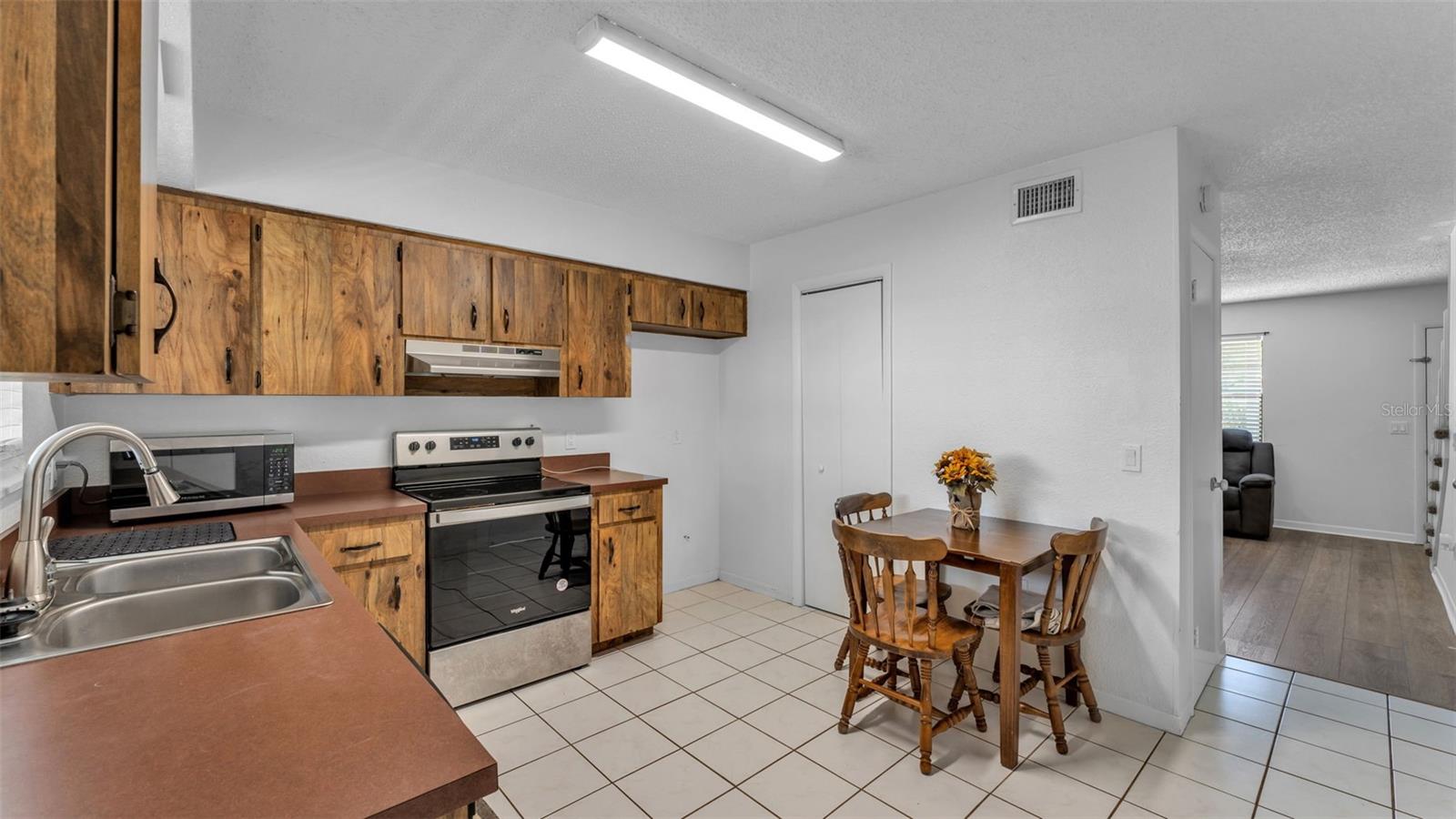 Image 7 of 30 For 4654 Gary Avenue