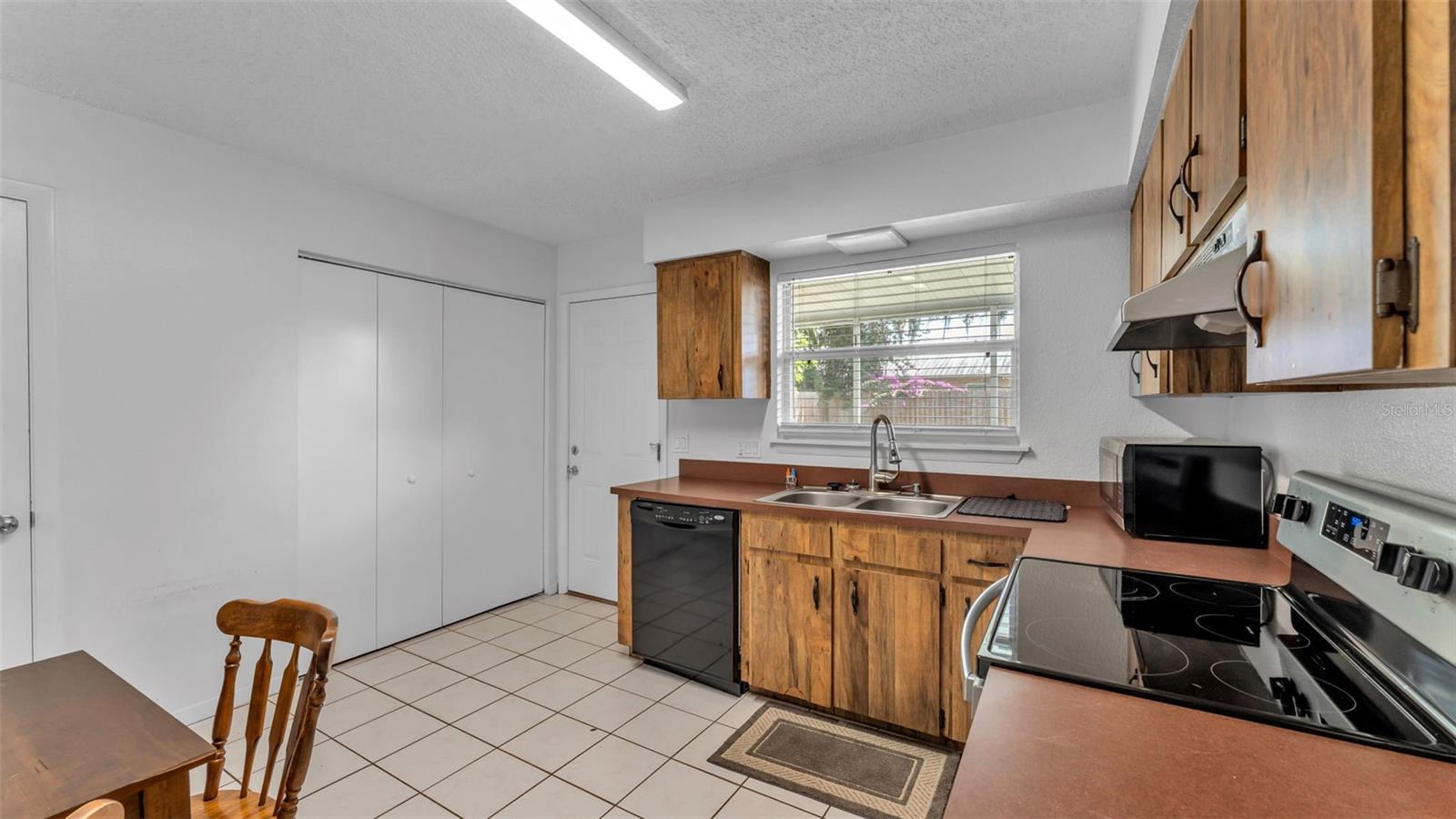 Image 9 of 30 For 4654 Gary Avenue