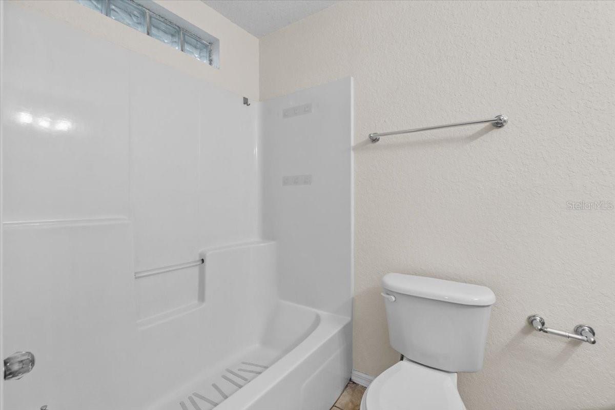 Image 12 of 31 For 990 Forrest Drive