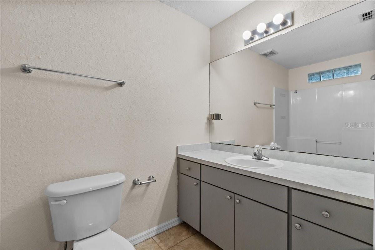 Image 13 of 31 For 990 Forrest Drive