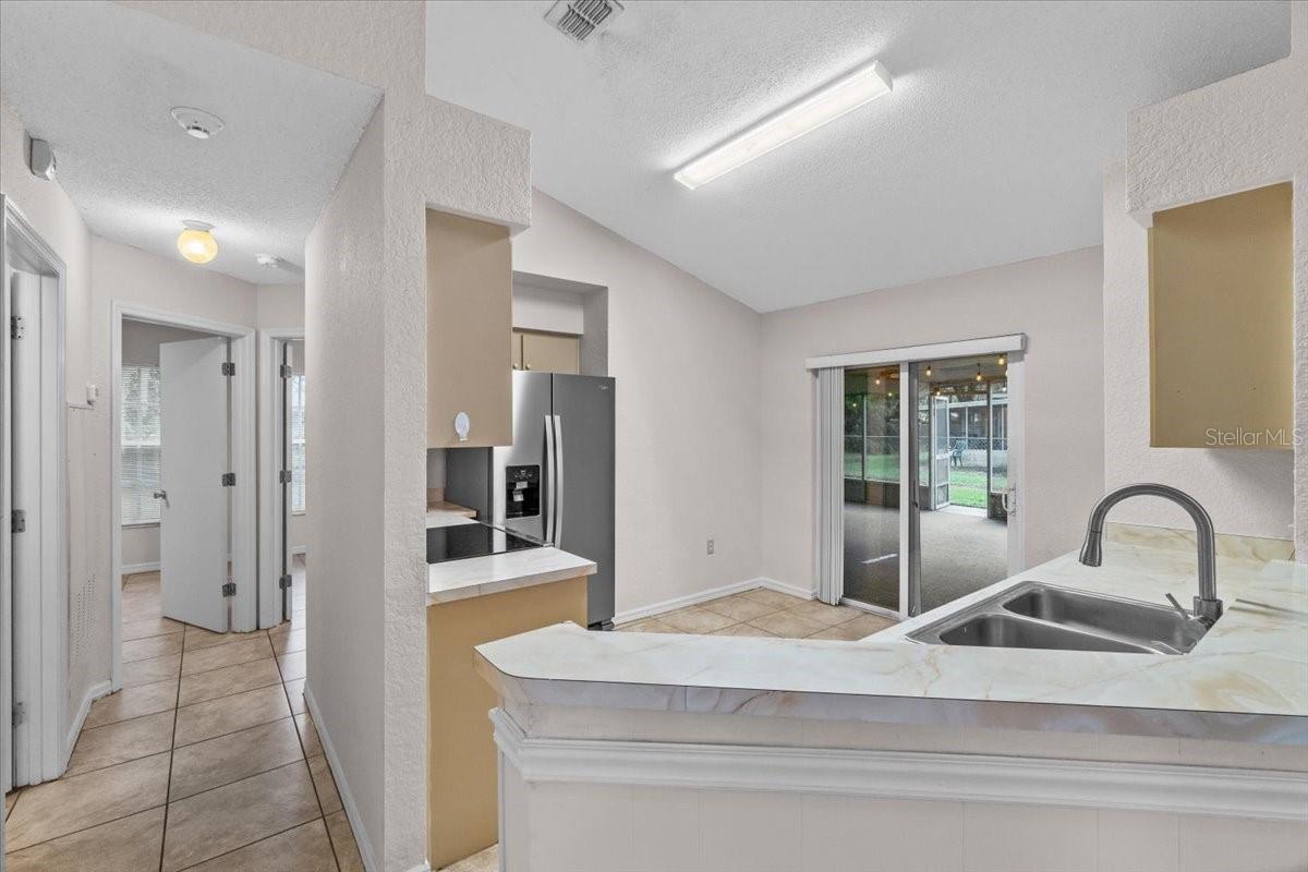 Image 14 of 31 For 990 Forrest Drive