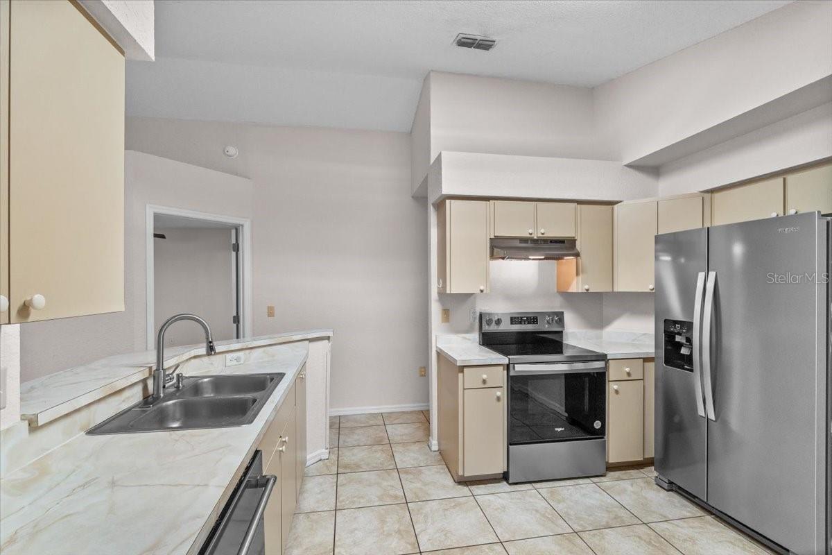 Image 16 of 31 For 990 Forrest Drive