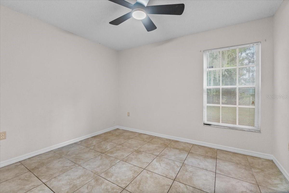 Image 19 of 31 For 990 Forrest Drive