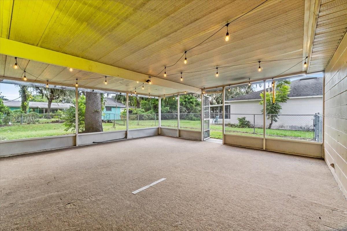 Image 25 of 31 For 990 Forrest Drive