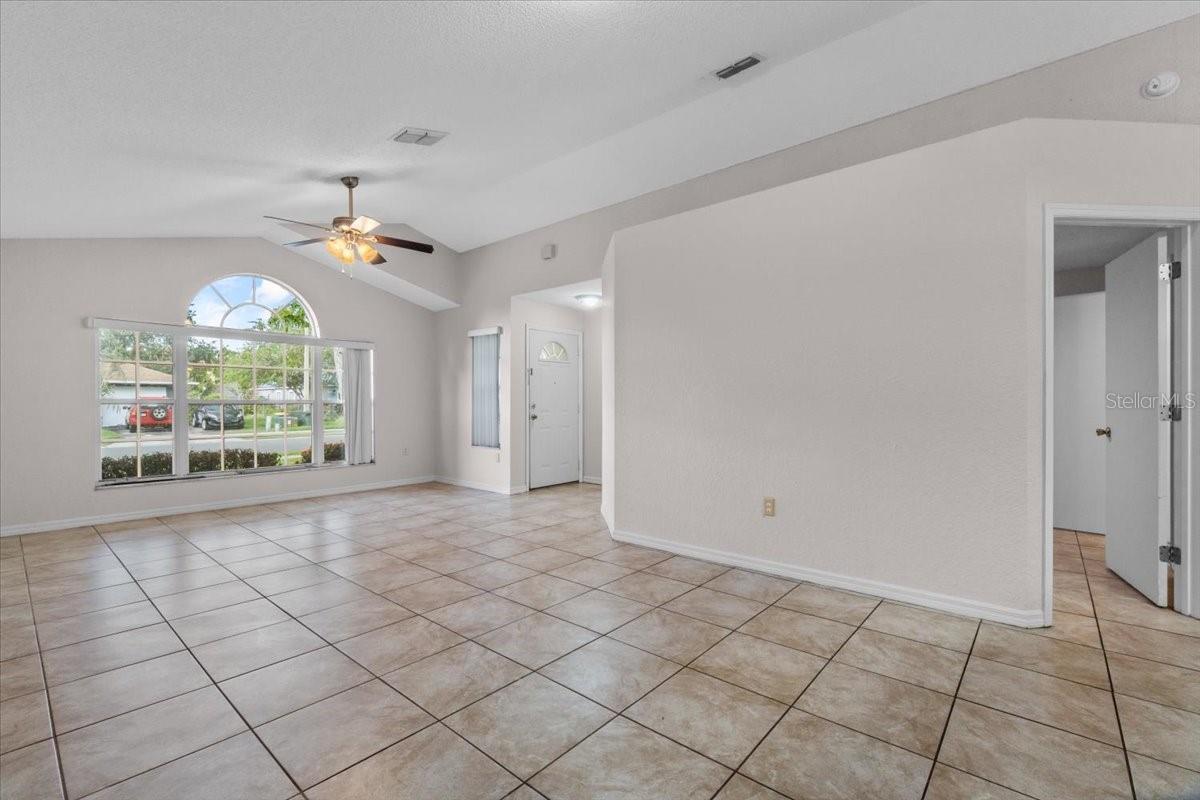 Image 6 of 31 For 990 Forrest Drive