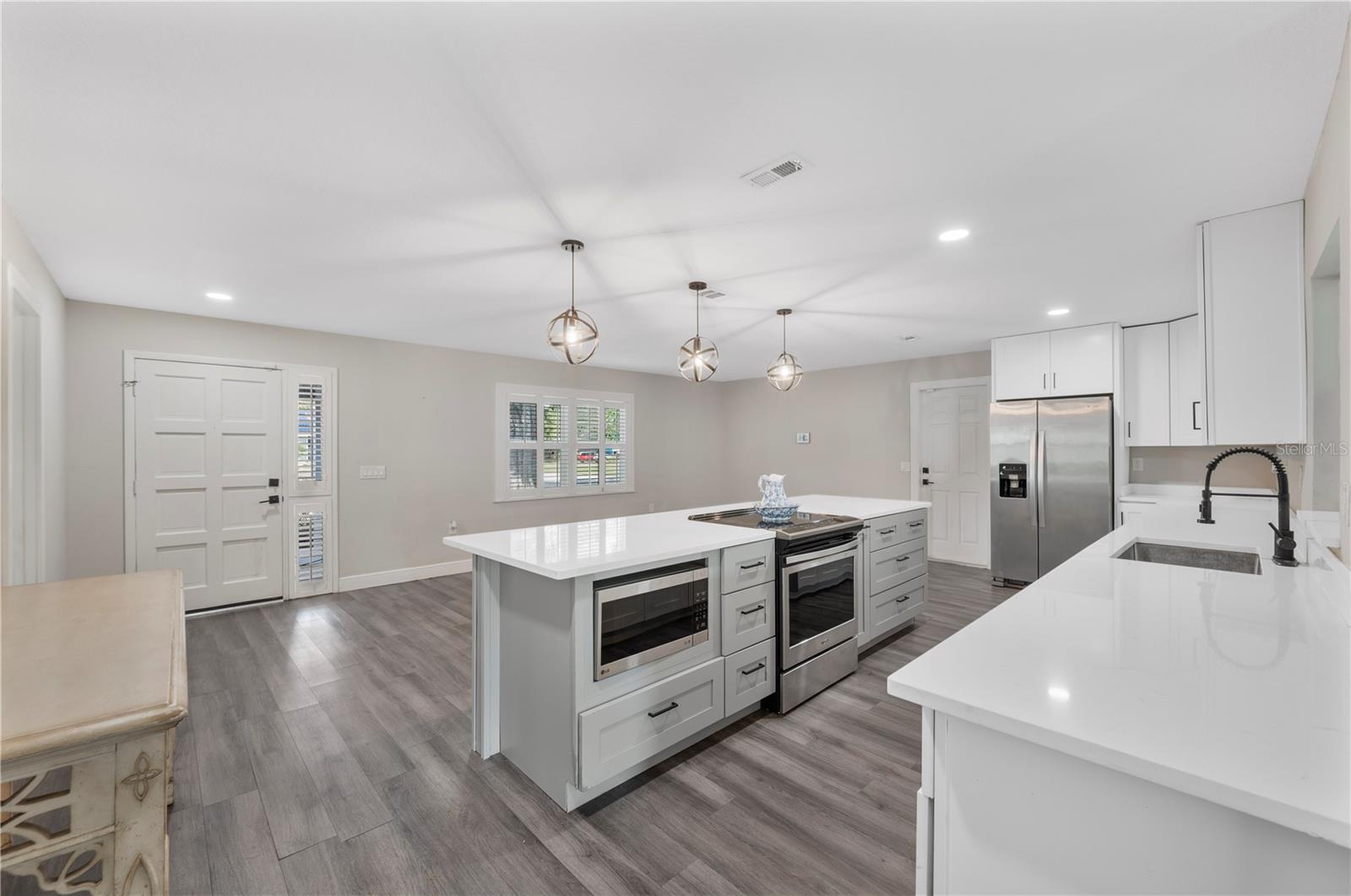 Image 8 of 35 For 5102 Willowbrook Lane