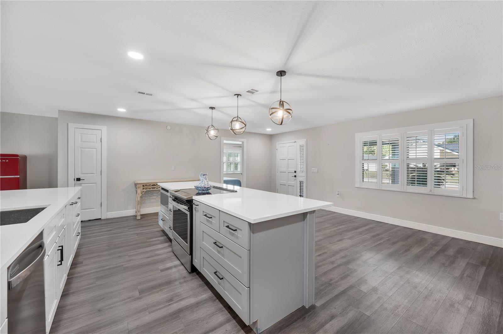 Image 9 of 35 For 5102 Willowbrook Lane