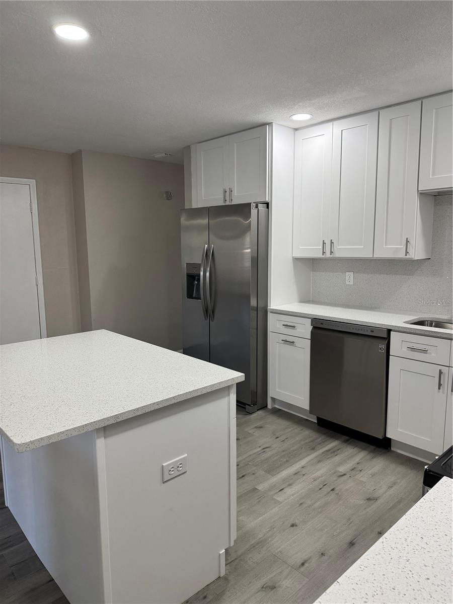 Image 11 of 49 For 4550 Ewell Road