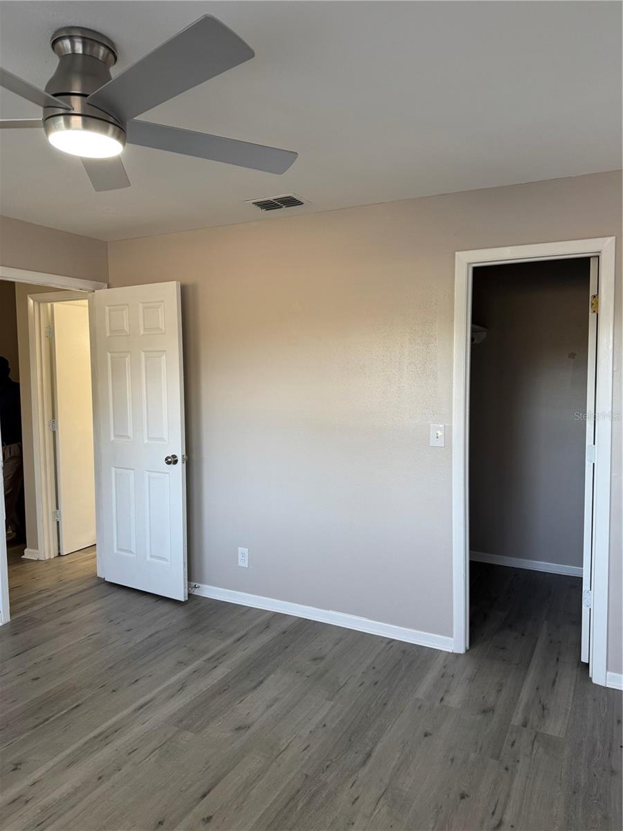 Image 36 of 49 For 4550 Ewell Road