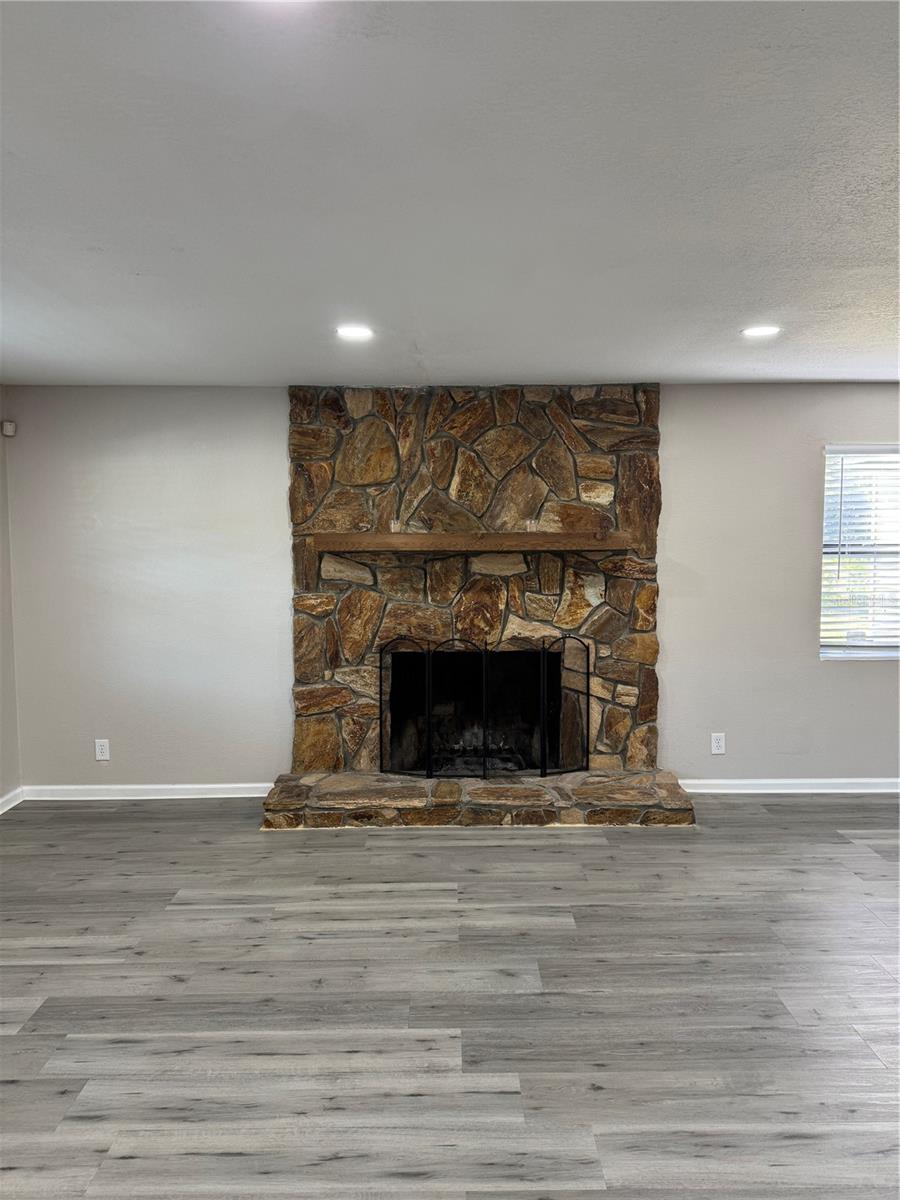 Image 5 of 49 For 4550 Ewell Road