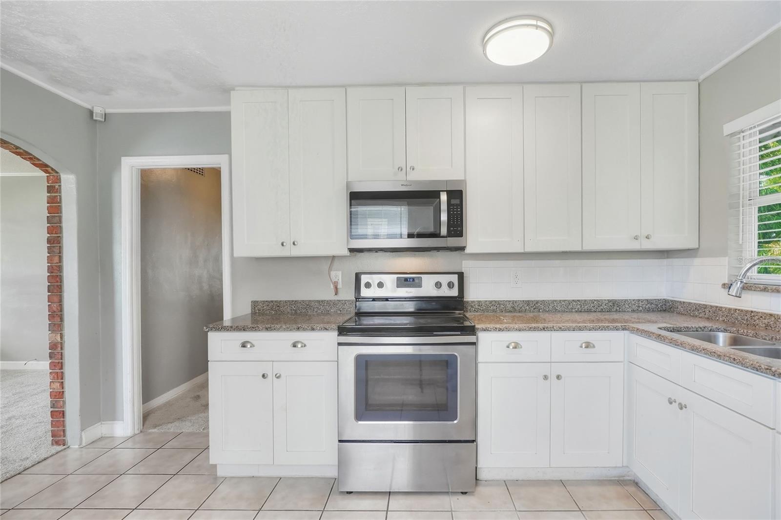 Image 10 of 30 For 609 Park Street