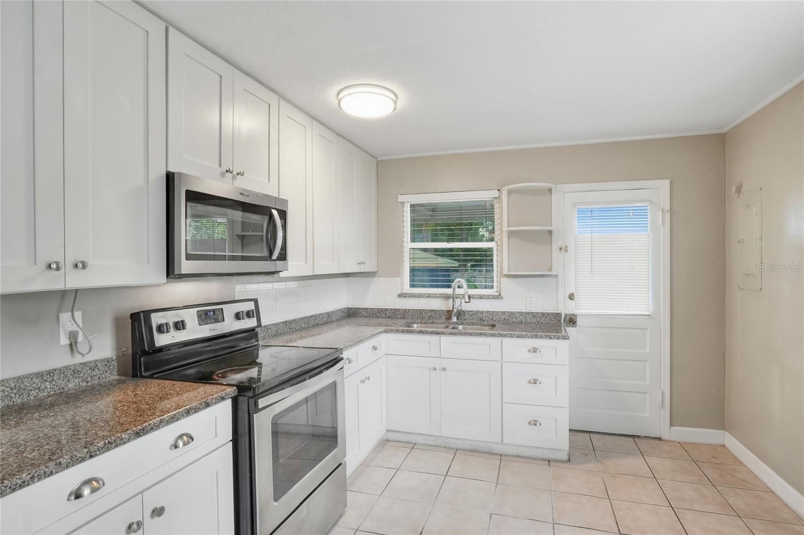 Image 8 of 30 For 609 Park Street