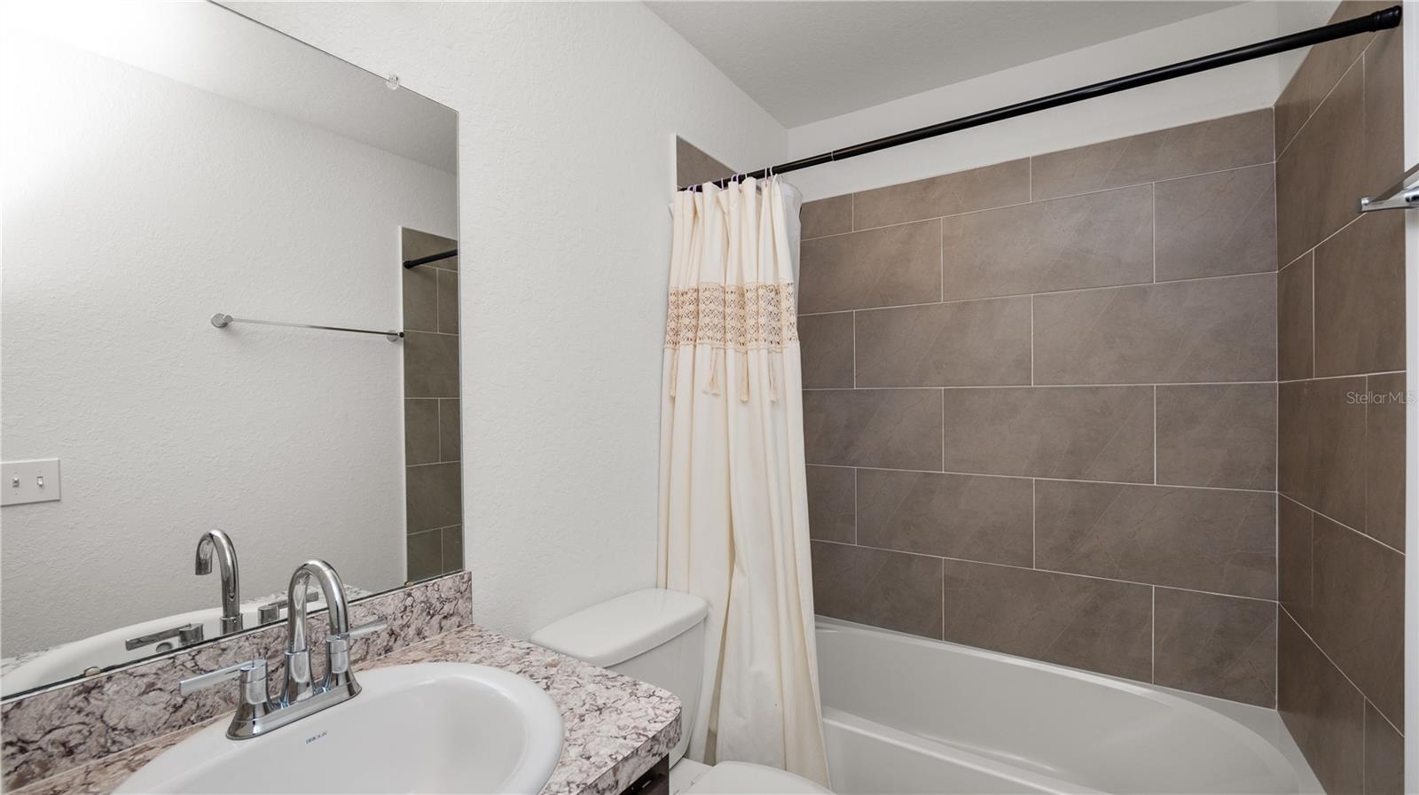 Image 25 of 37 For 6094 Eagle Pointe Drive