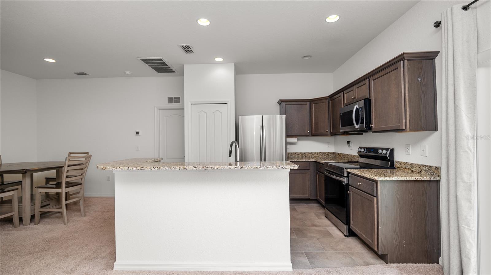 Image 6 of 37 For 6094 Eagle Pointe Drive