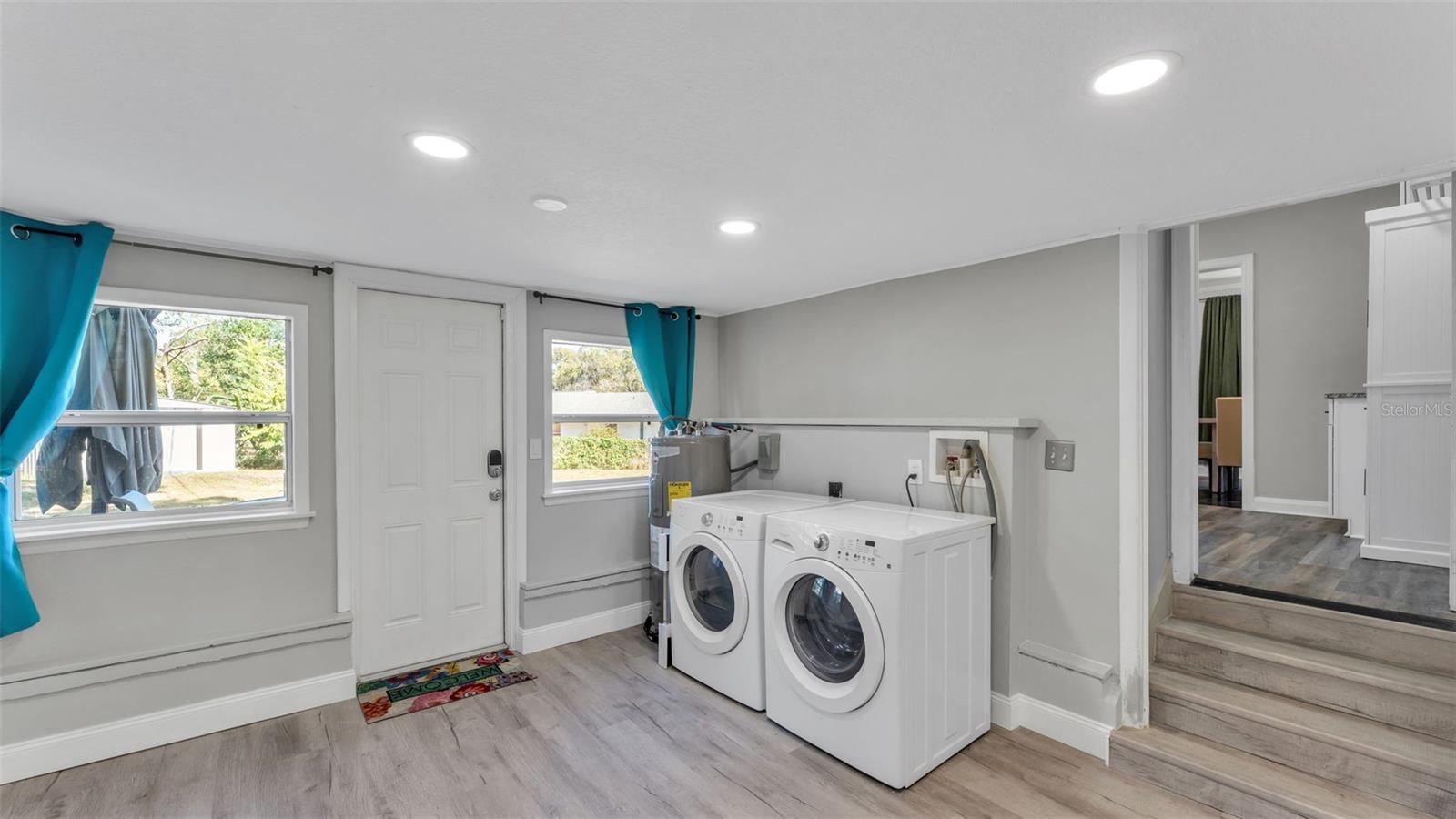 Image 24 of 40 For 724 Buena Vista Street