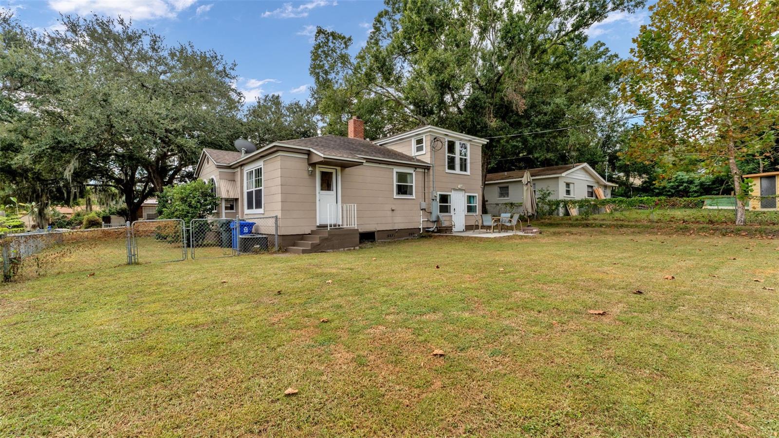 Image 33 of 40 For 724 Buena Vista Street