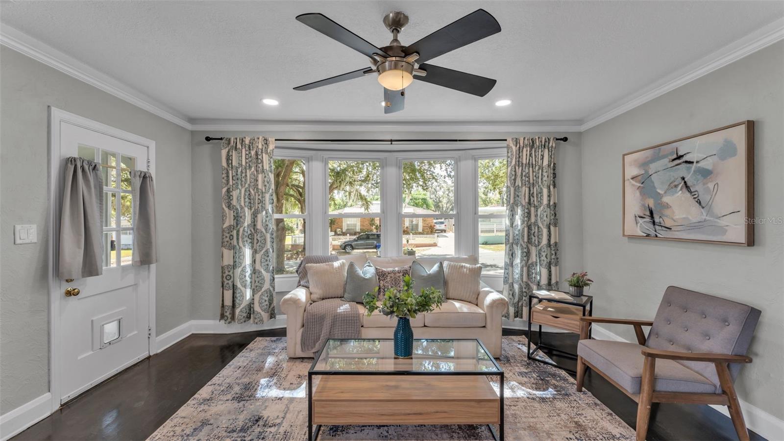 Image 7 of 40 For 724 Buena Vista Street