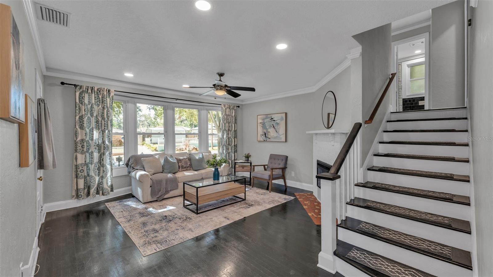 Image 8 of 40 For 724 Buena Vista Street