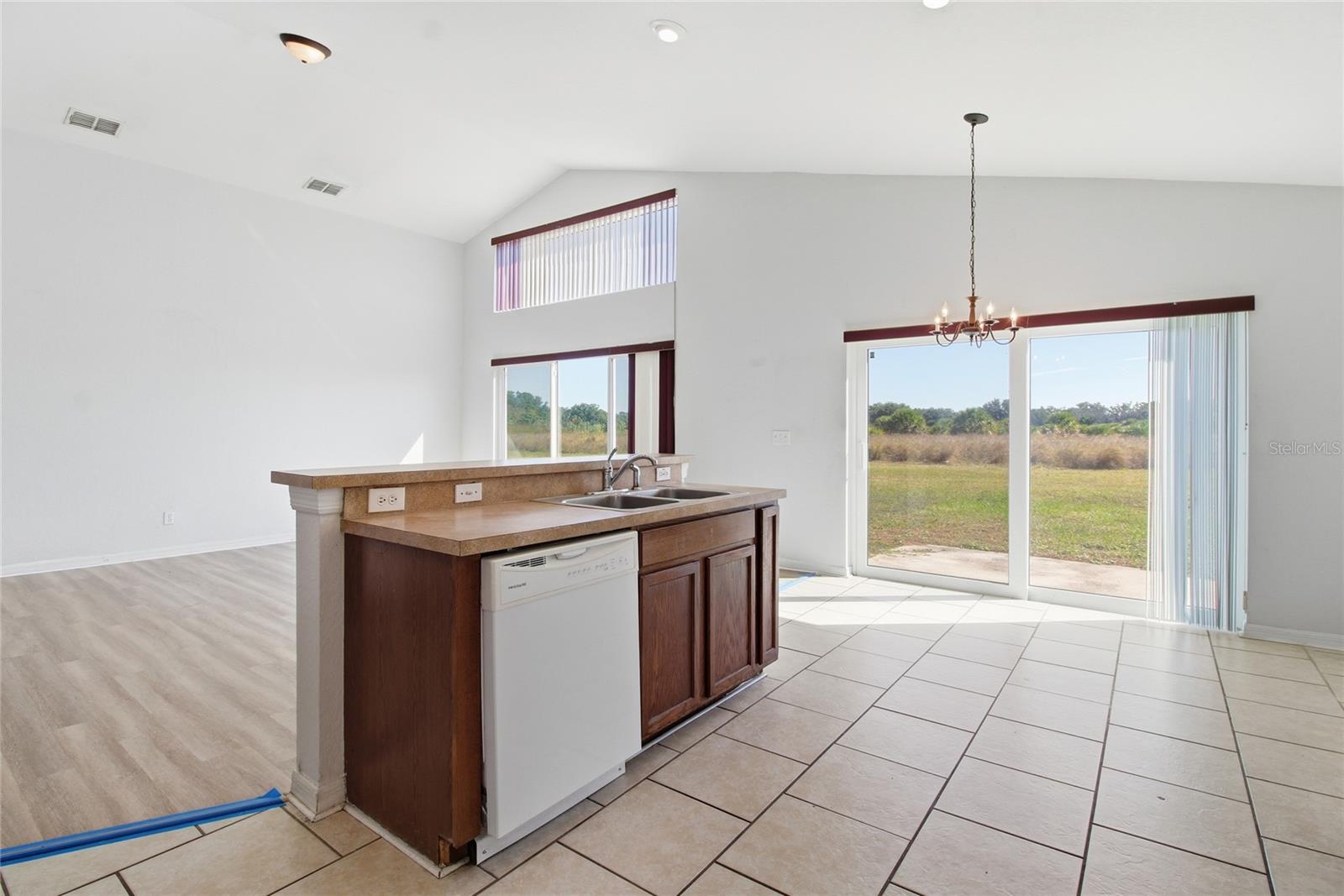 Image 11 of 34 For 2764 Rochelle Drive