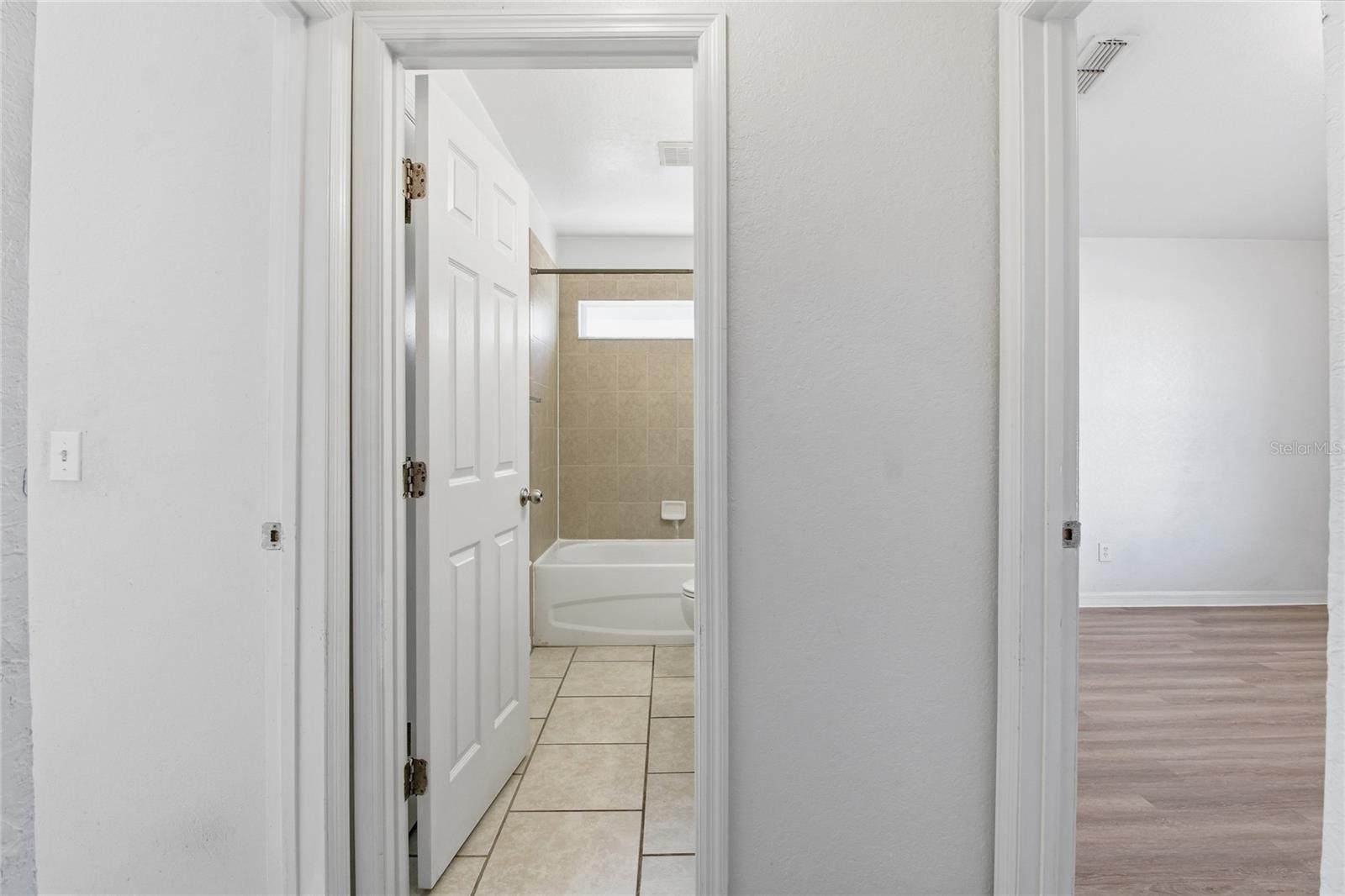 Image 13 of 34 For 2764 Rochelle Drive