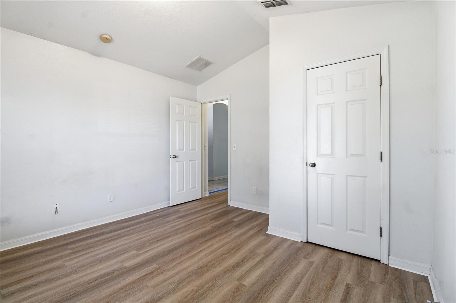 Image 19 of 34 For 2764 Rochelle Drive