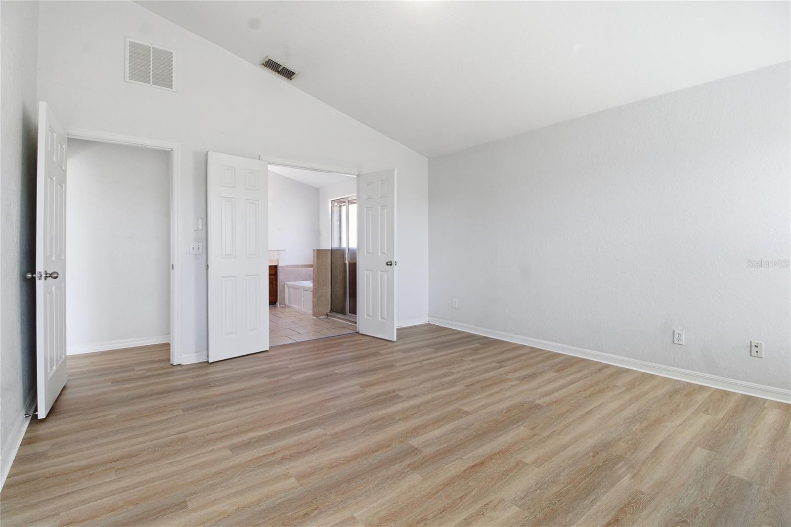 Image 20 of 34 For 2764 Rochelle Drive