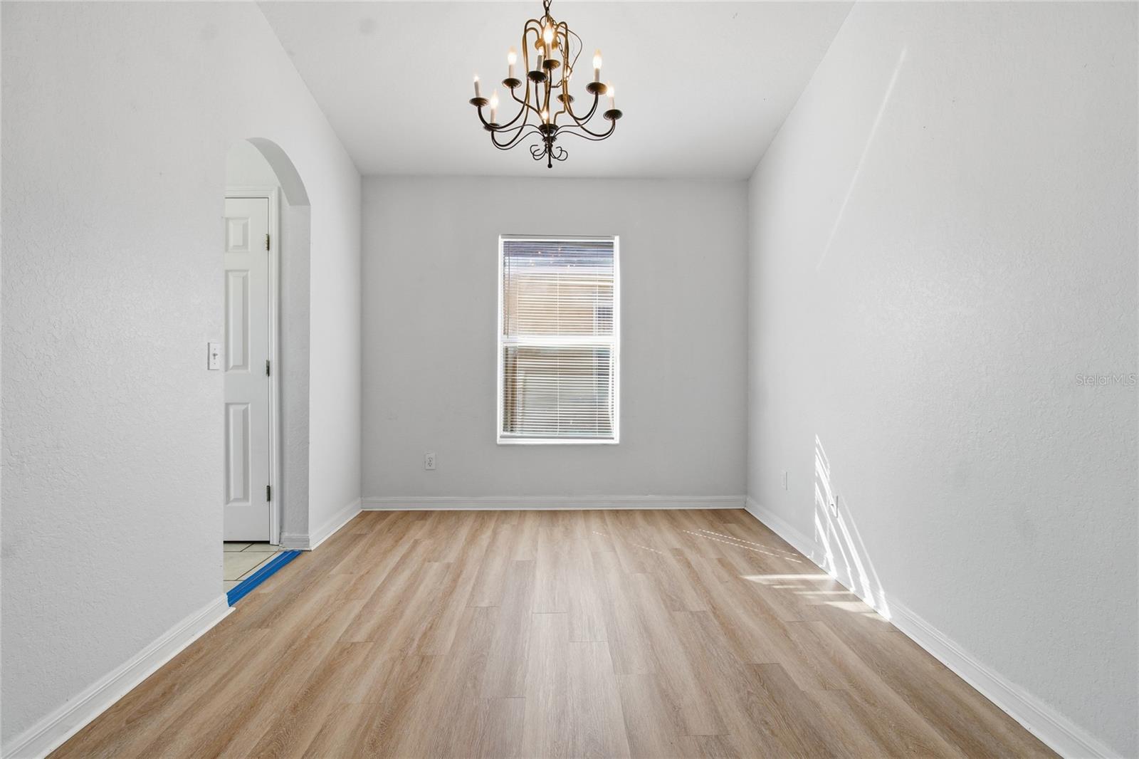 Image 23 of 34 For 2764 Rochelle Drive