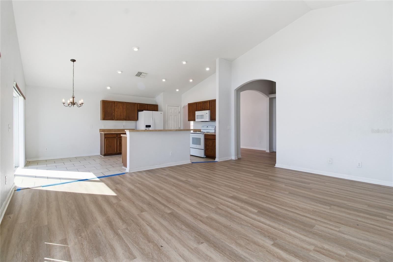 Image 6 of 34 For 2764 Rochelle Drive